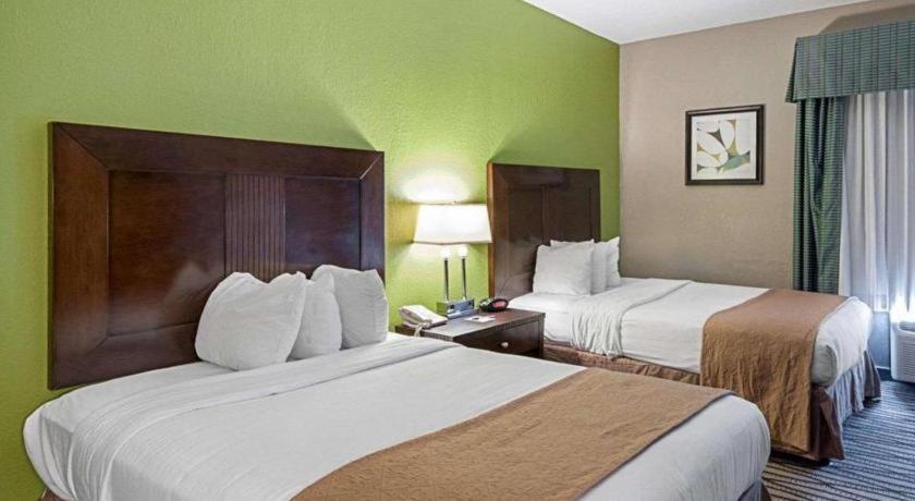 Quality Suites Sulphur Esterno foto