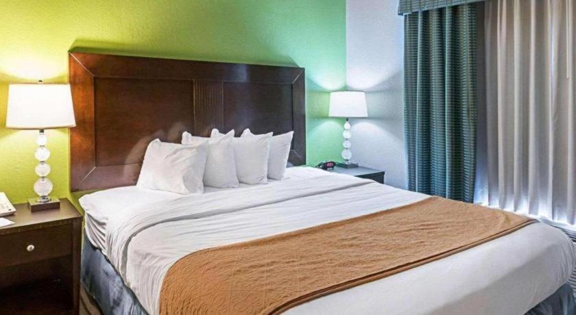 Quality Suites Sulphur Esterno foto