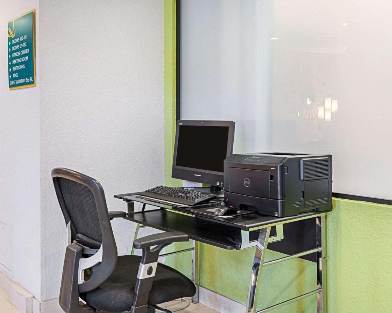 Quality Suites Sulphur Esterno foto